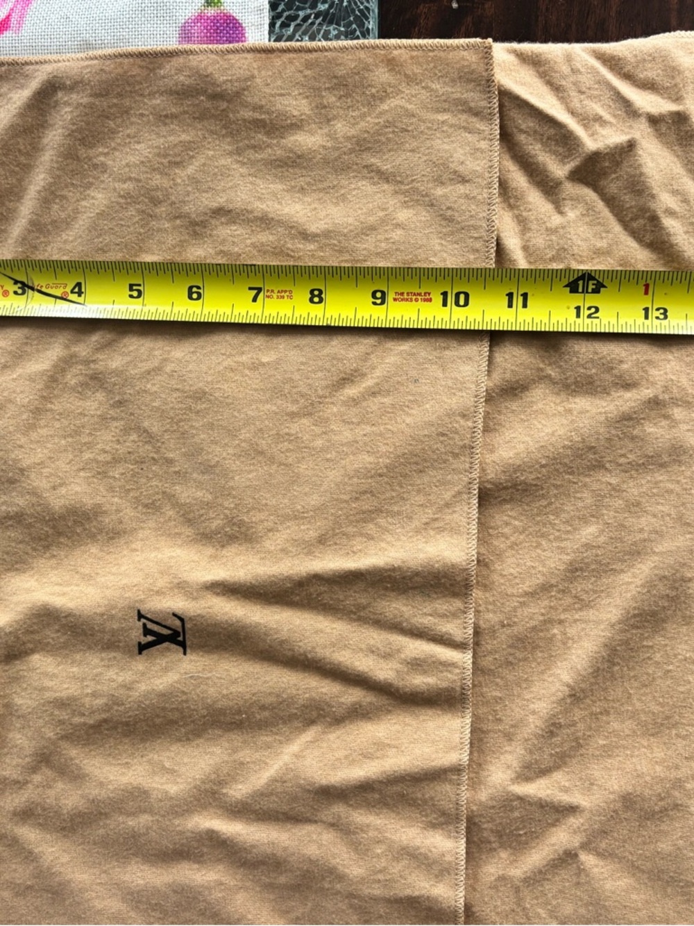 Louis Vuitton Beige/Tan Logo Dust Pouch - Picture 5 of 5